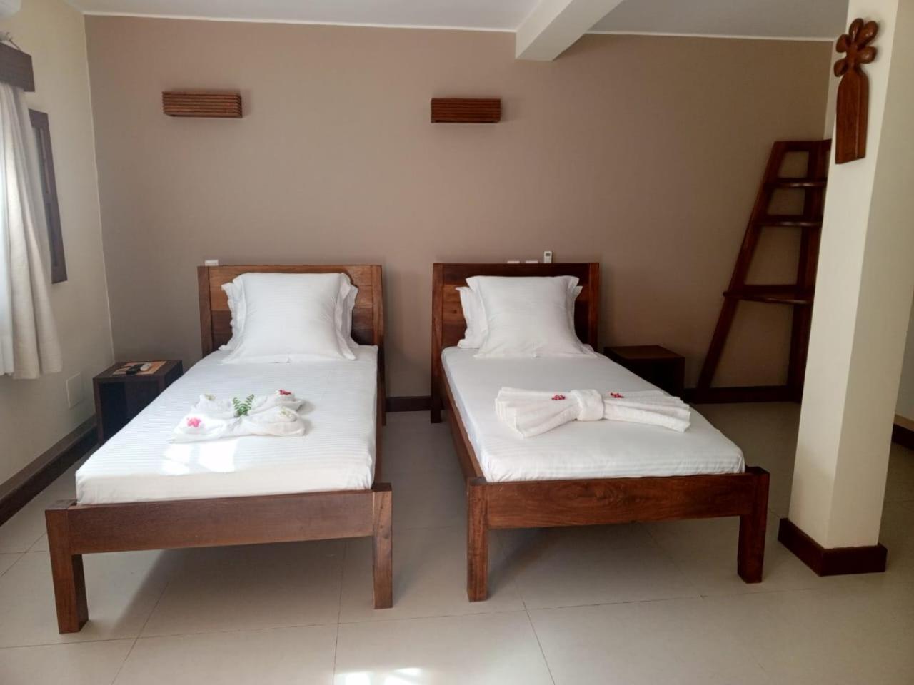 Hotel Baobab Cafe Morondava Eksteriør bilde