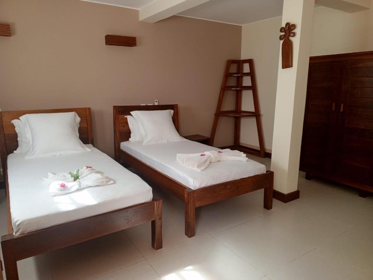 Hotel Baobab Cafe Morondava Eksteriør bilde