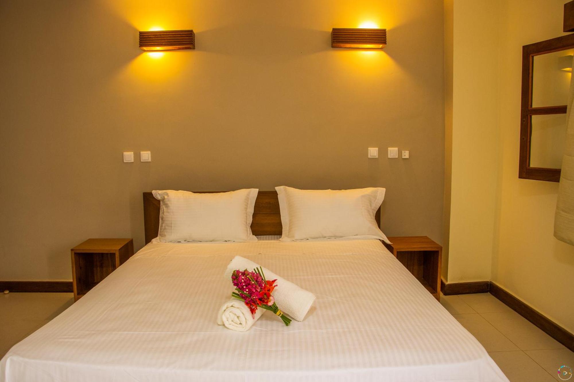 Hotel Baobab Cafe Morondava Eksteriør bilde