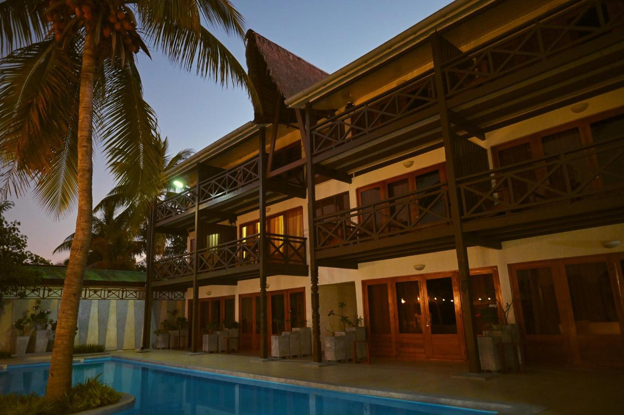 Hotel Baobab Cafe Morondava Eksteriør bilde
