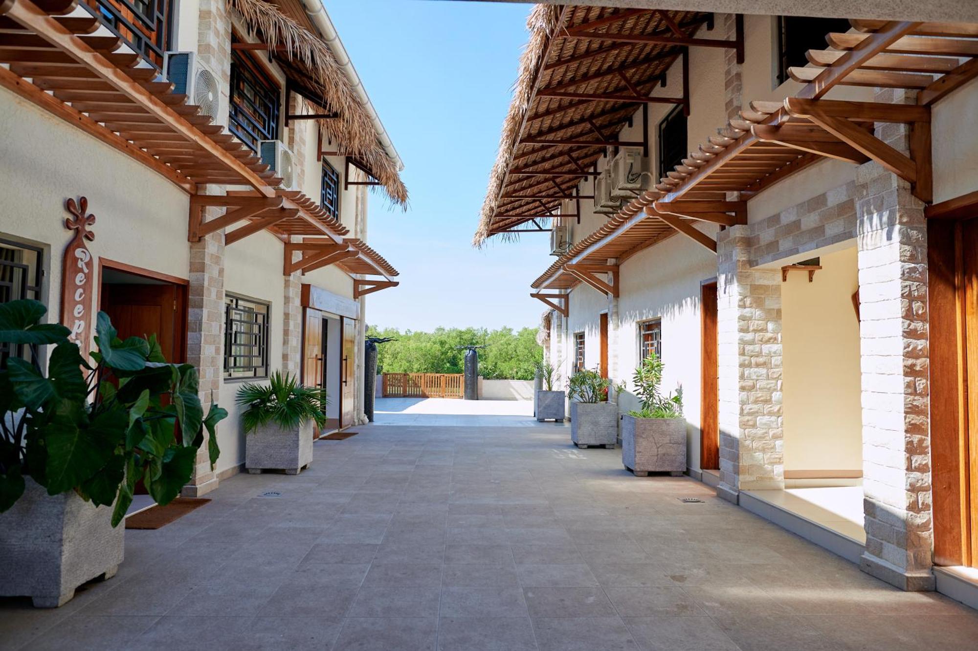 Hotel Baobab Cafe Morondava Eksteriør bilde