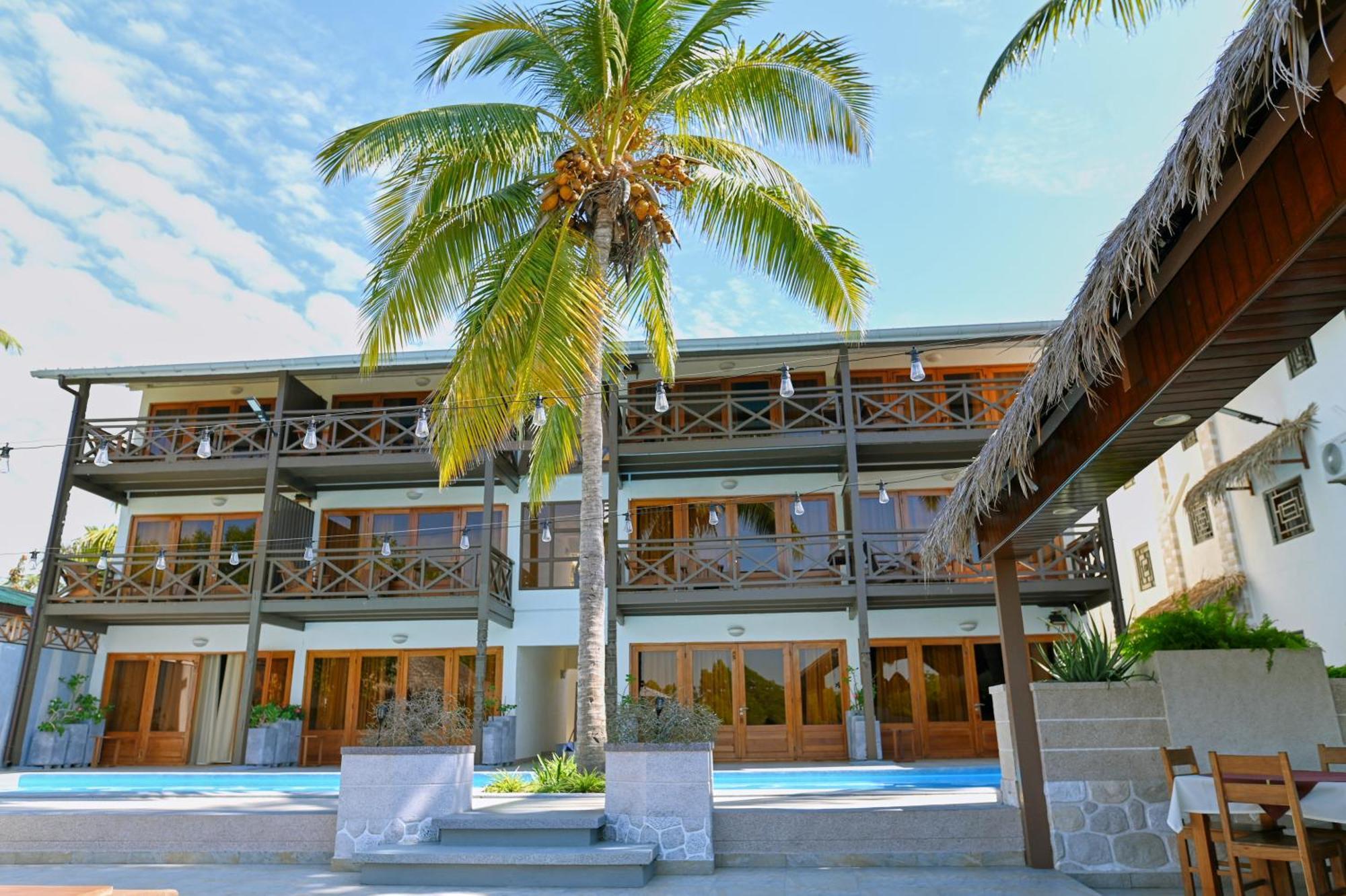 Hotel Baobab Cafe Morondava Eksteriør bilde